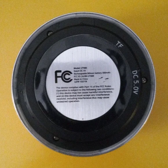 Drummond woodsum mini Bluetooth speaker. - Picture 2 of 3